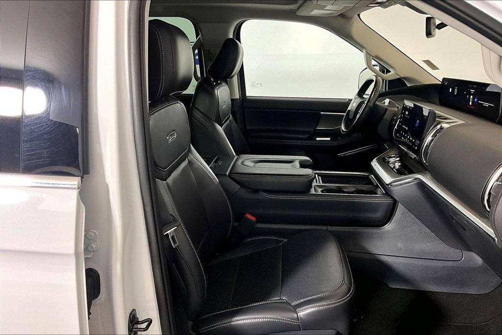 Certified 2025 Ford Expedition Max Platinum AWD/4WD image 6