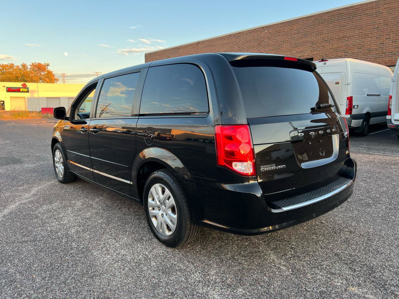 Used 2017 Dodge Grand Caravan SE w/ Power Window Group FWD image 8