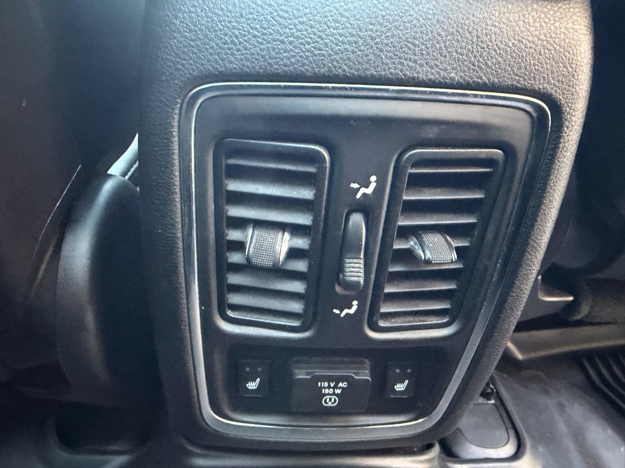 Used 2012 Jeep Grand Cherokee SRT8 w/ Luxury Group II AWD/4WD image 32