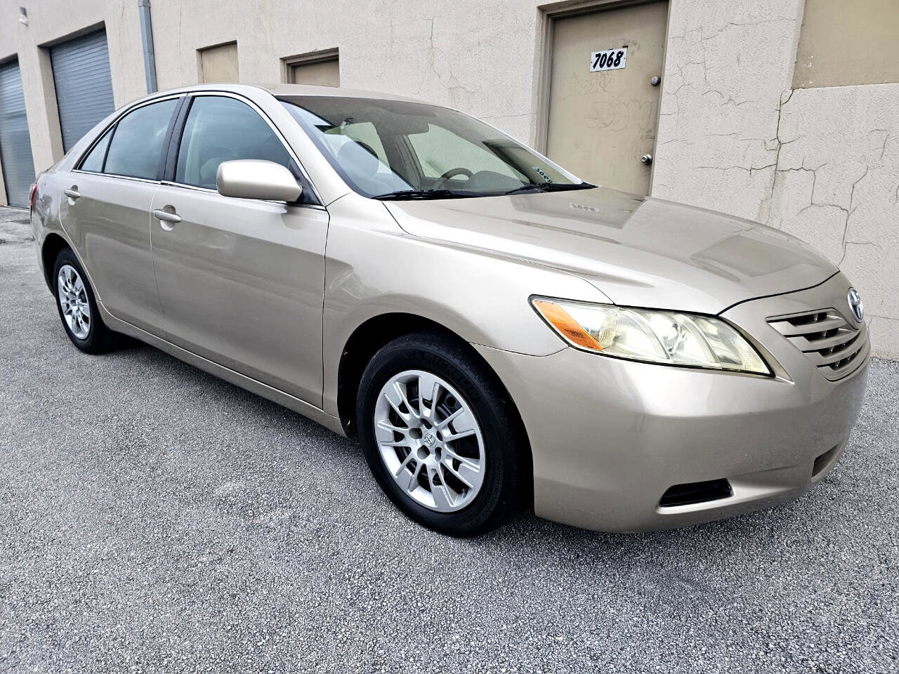 Used 2007 Toyota Camry LE image 9