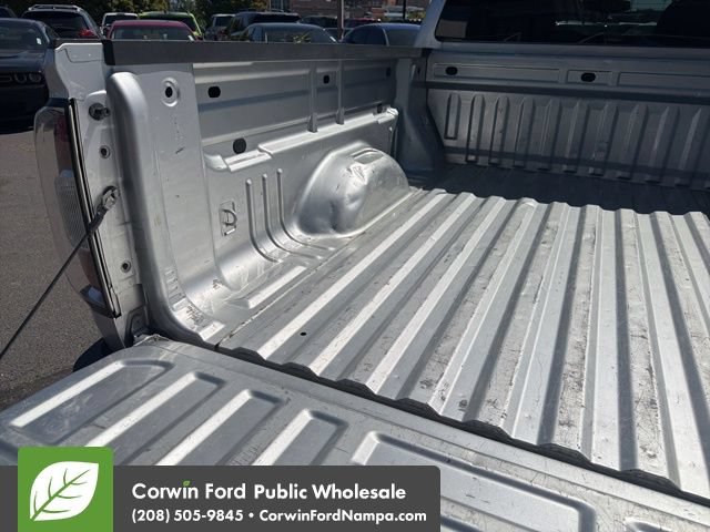 Used 2015 GMC Canyon SLE AWD/4WD image 28