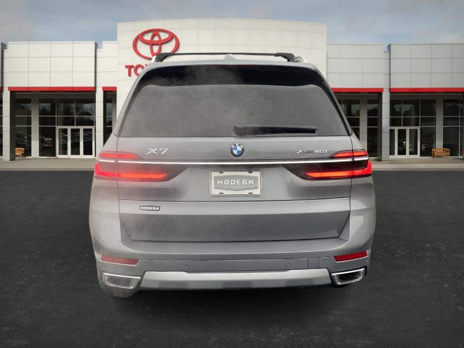Used 2025 BMW X7 xDrive40i image 4