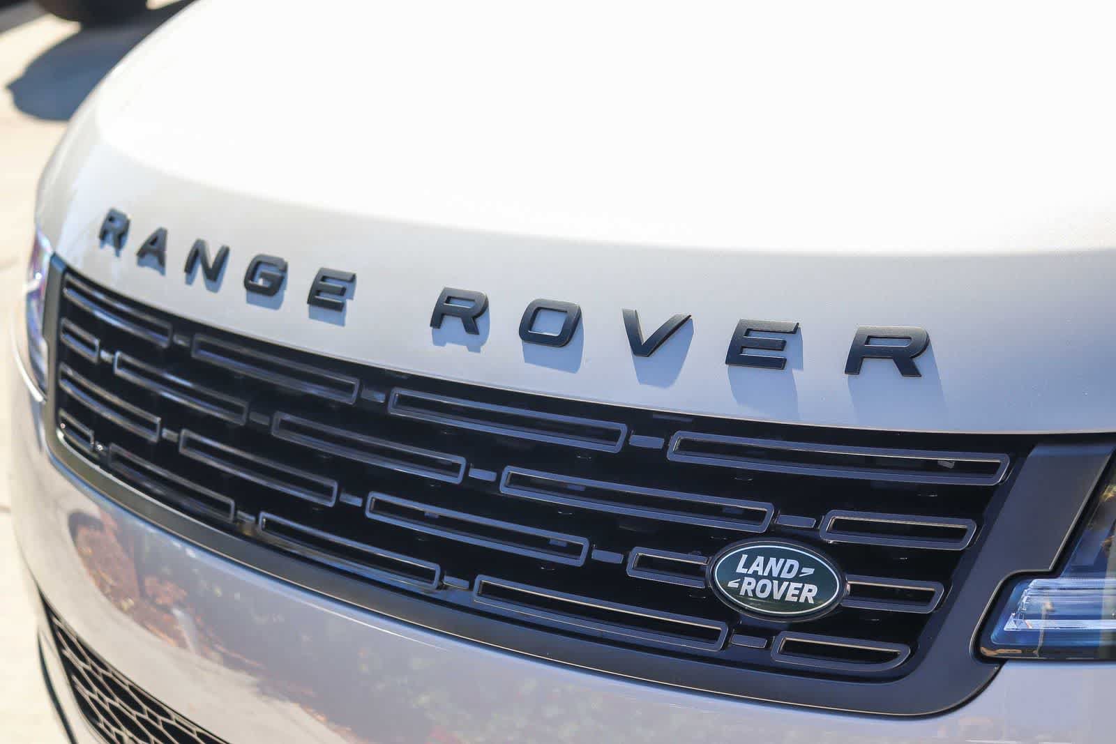 Used 2025 Land Rover Range Rover Sport Dynamic SE AWD/4WD image 8