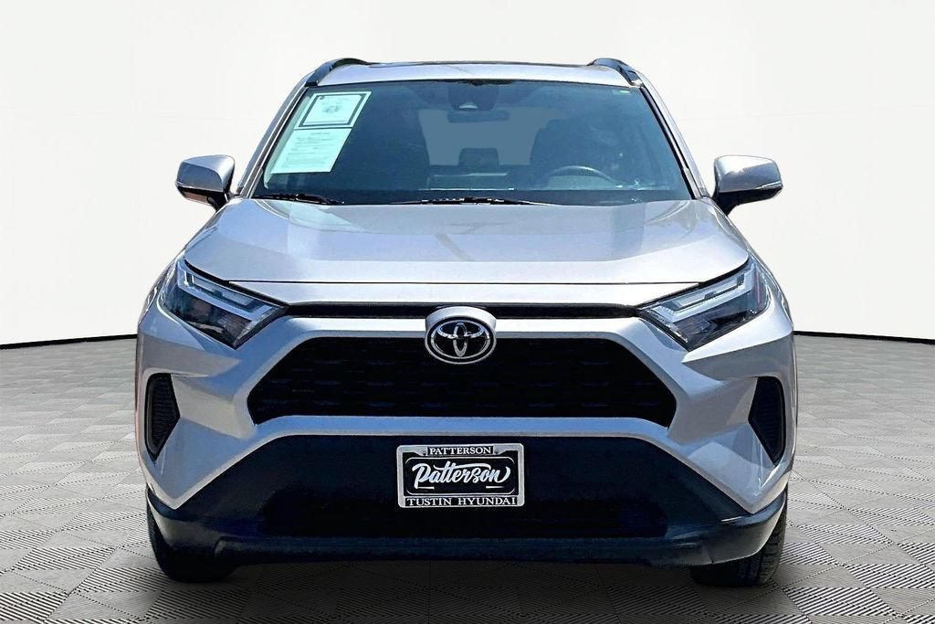 Used 2022 Toyota RAV4 XLE w/ Convenience Package FWD image 3