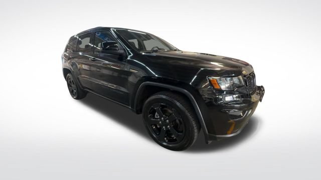 Used 2019 Jeep Grand Cherokee Laredo AWD/4WD image 2