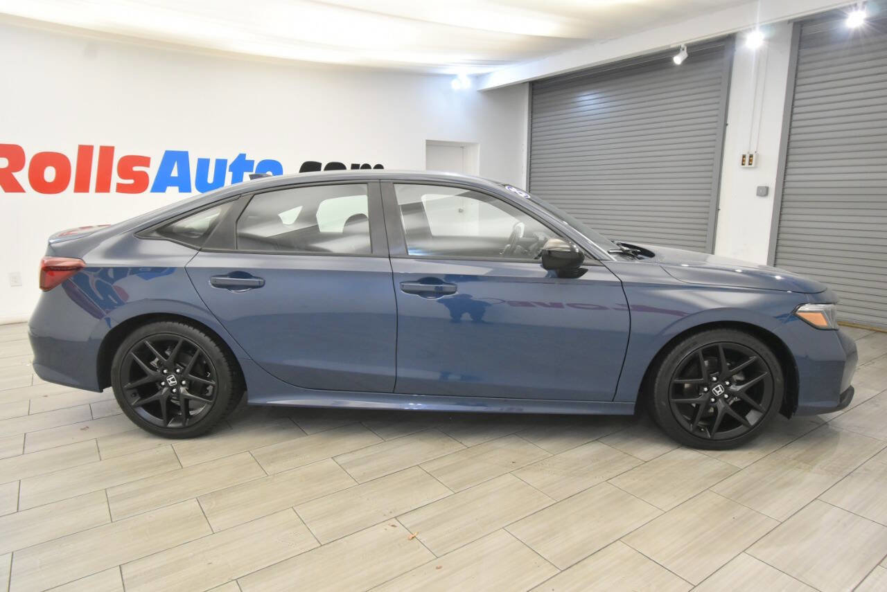 Used 2025 Honda Civic Sport image 6