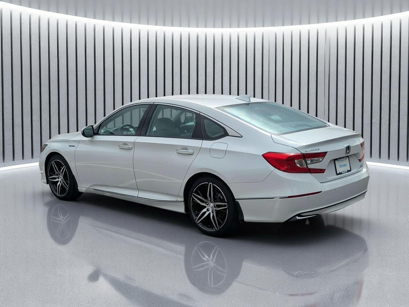 Used 2022 Honda Accord Touring image 8