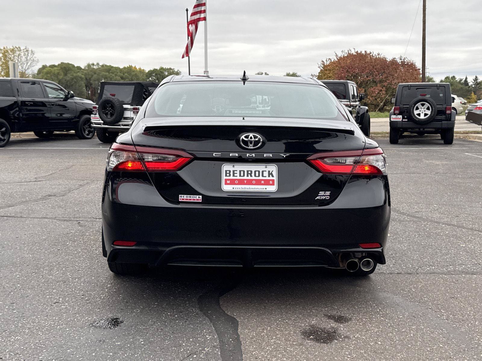 Used 2023 Toyota Camry SE w/ Cold Weather Package AWD/4WD image 6
