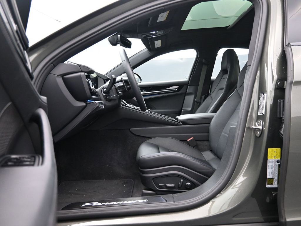 New 2025 Porsche Panamera image 13