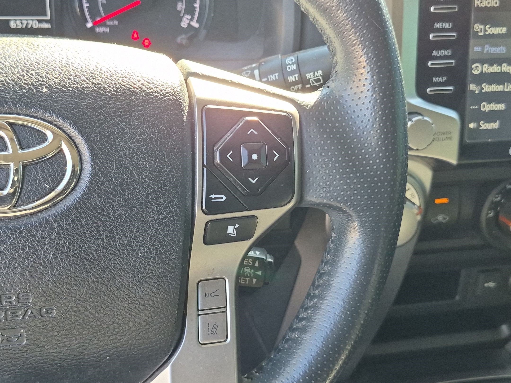 Used 2021 Toyota 4Runner SR5 Premium w/ Moonroof Package RWD image 19