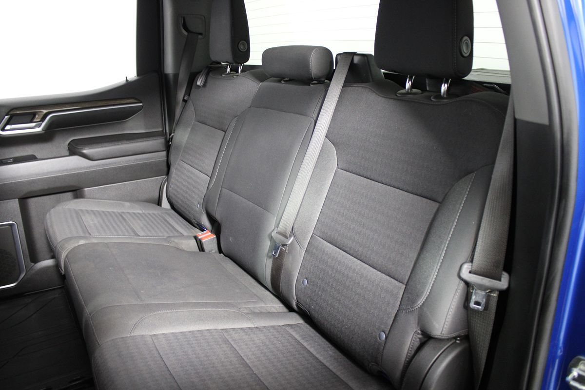 Used 2022 Chevrolet Silverado 1500 LT AWD/4WD image 23