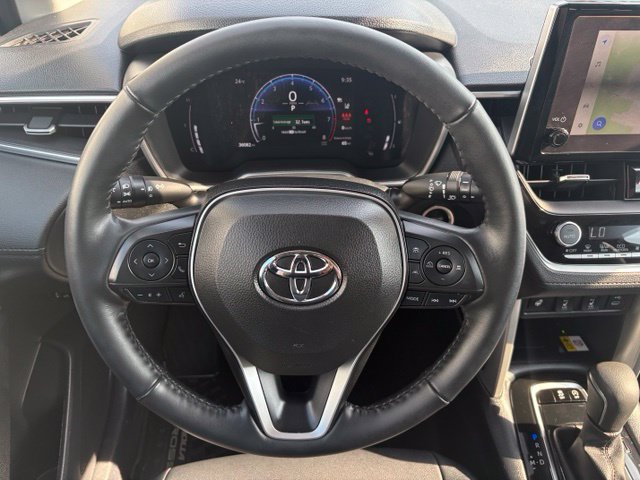 Used 2023 Toyota Corolla Cross XLE AWD/4WD image 25