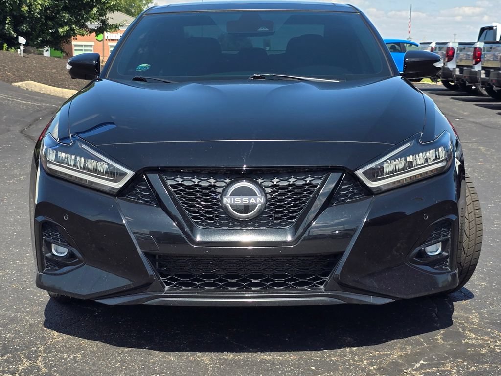 Used 2023 Nissan Maxima SR w/ Sport Mat Group FWD video 3