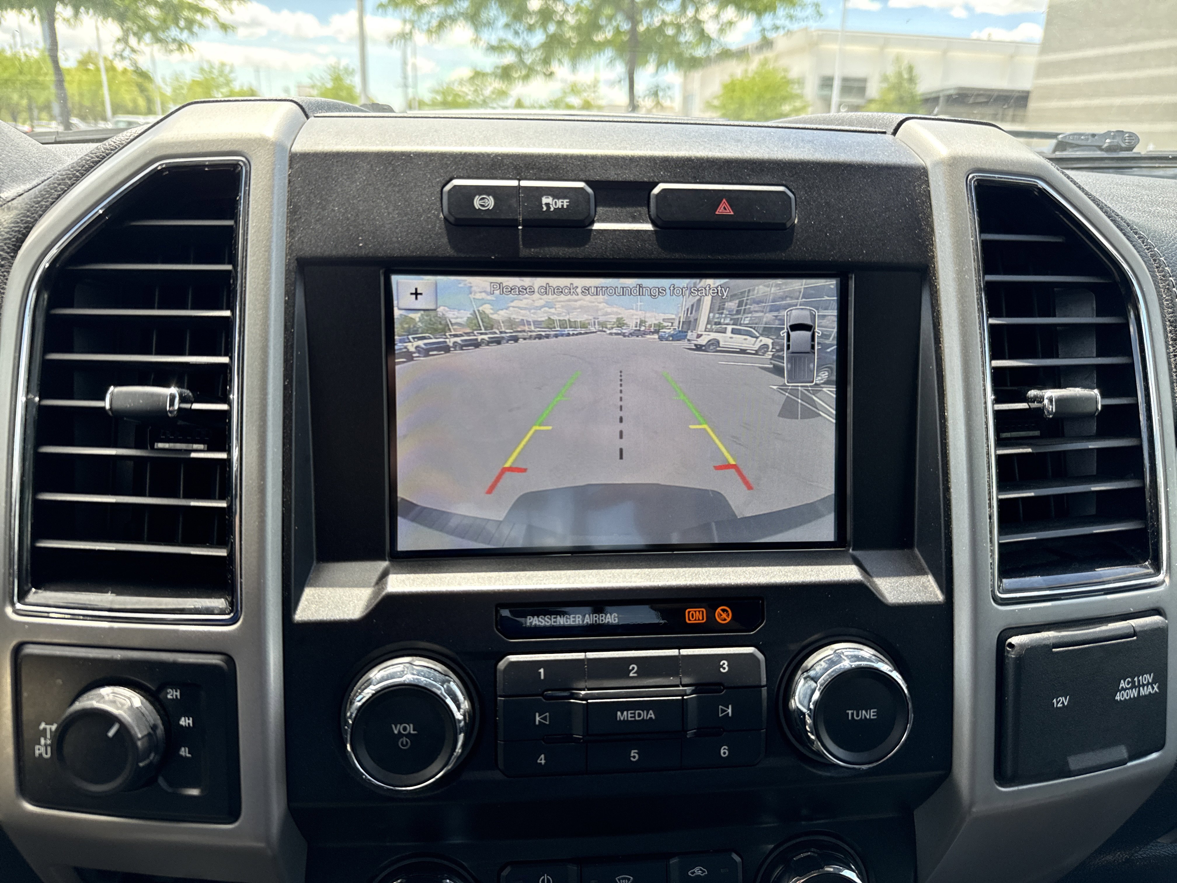 Used 2019 Ford F350 Lariat w/ Camper Package AWD/4WD image 23