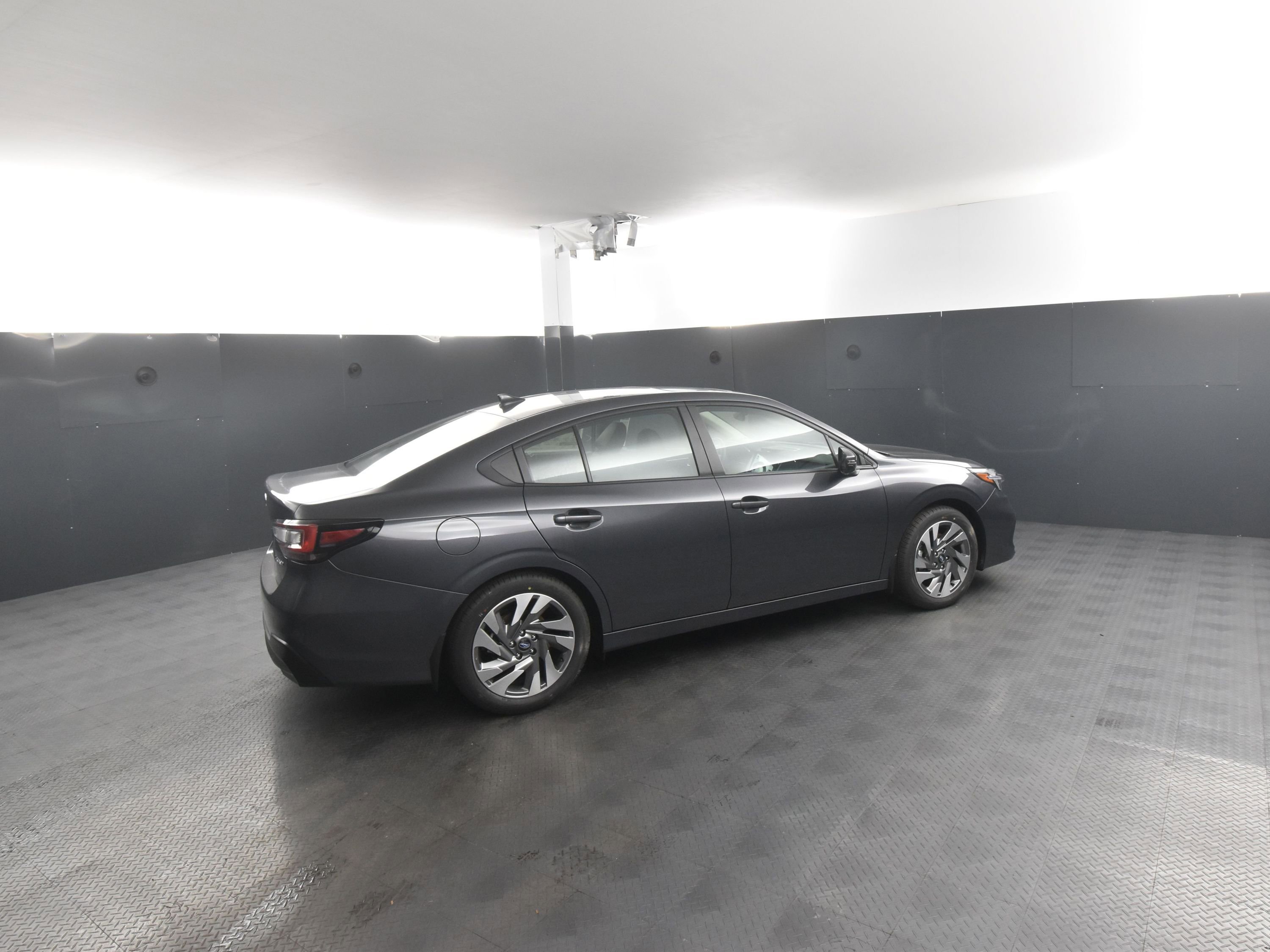 Used 2025 Subaru Legacy Limited image 2
