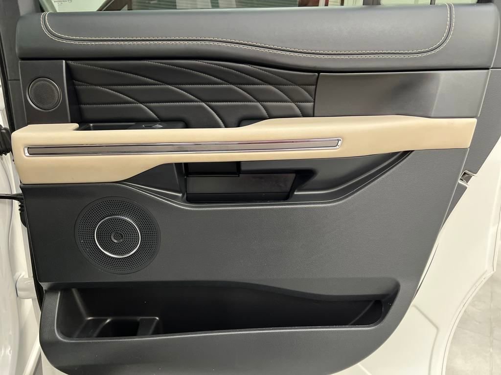 Used 2023 Ford Expedition Max Platinum image 21