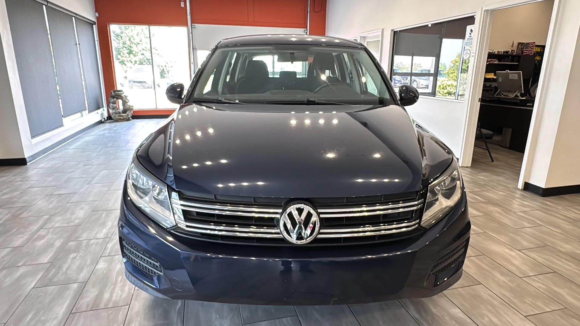 Used 2013 Volkswagen Tiguan S FWD image 6