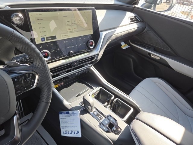 New 2026 Lexus TX 500h AWD image 33