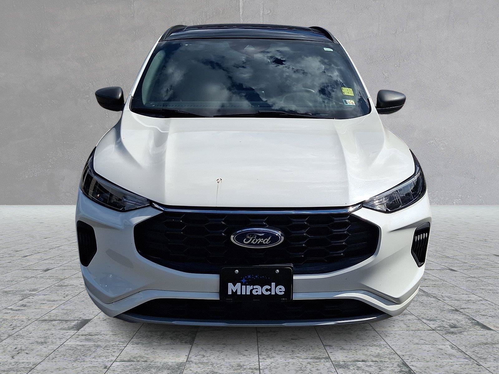 Used 2023 Ford Escape ST-Line AWD/4WD image 2