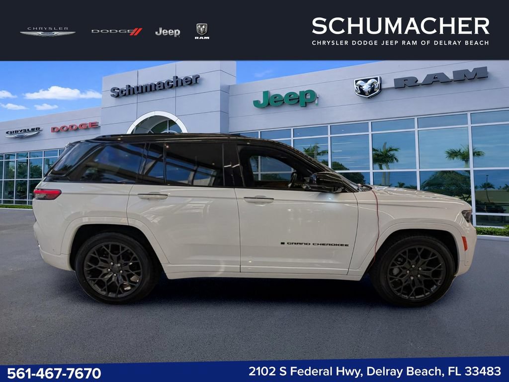 New 2025 Jeep Grand Cherokee Summit AWD/4WD image 9