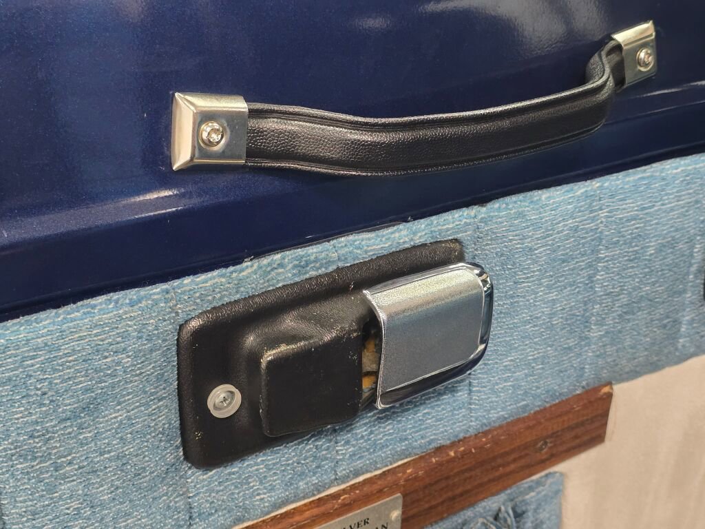 Used 1991 Dodge B2500 image 81