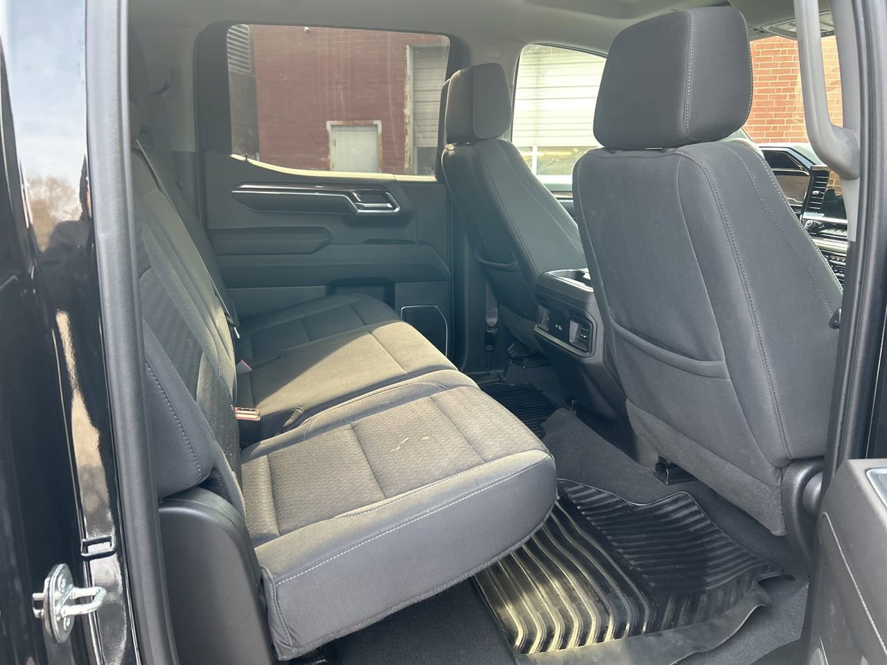 Used 2023 Chevrolet Silverado 1500 LT image 25