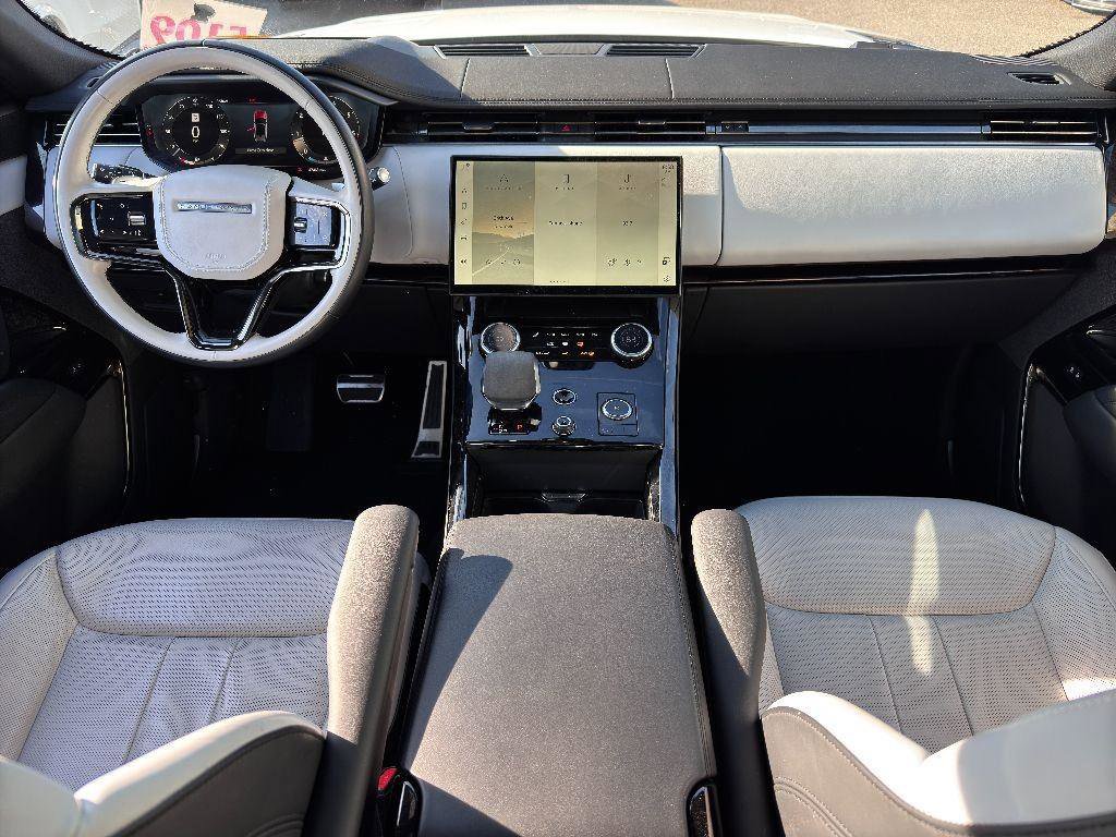 Used 2023 Land Rover Range Rover Sport SE Dynamic image 30