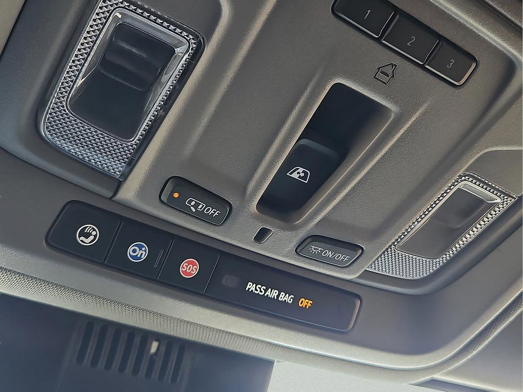 Used 2024 Chevrolet Silverado 1500 LT w/ Leather Package image 20