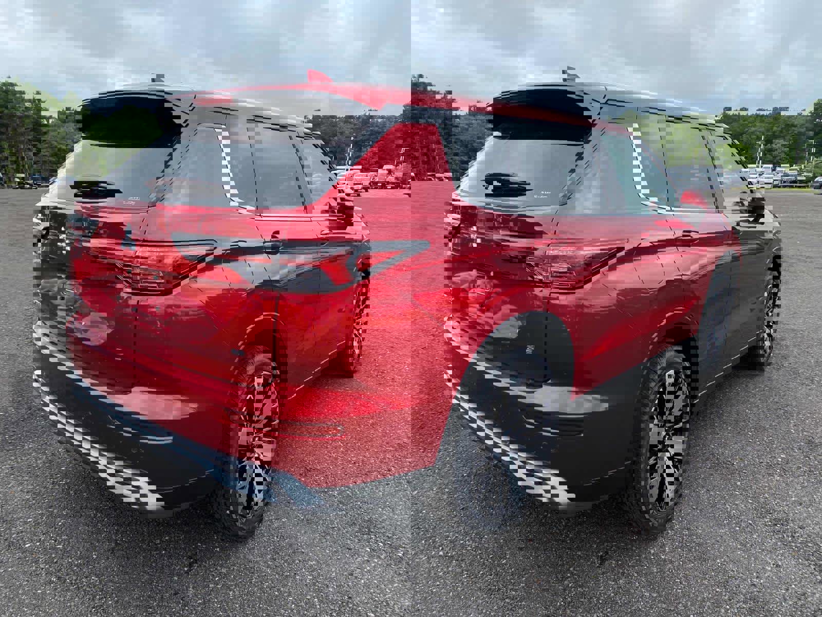 New 2025 Mitsubishi Outlander SE image 3