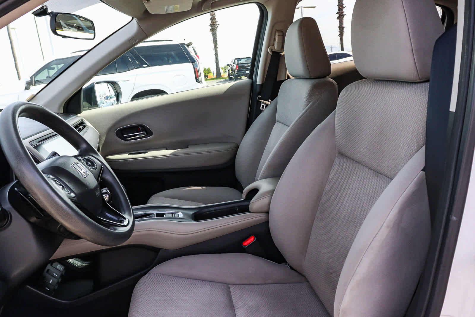 Used 2016 Honda HR-V EX image 18