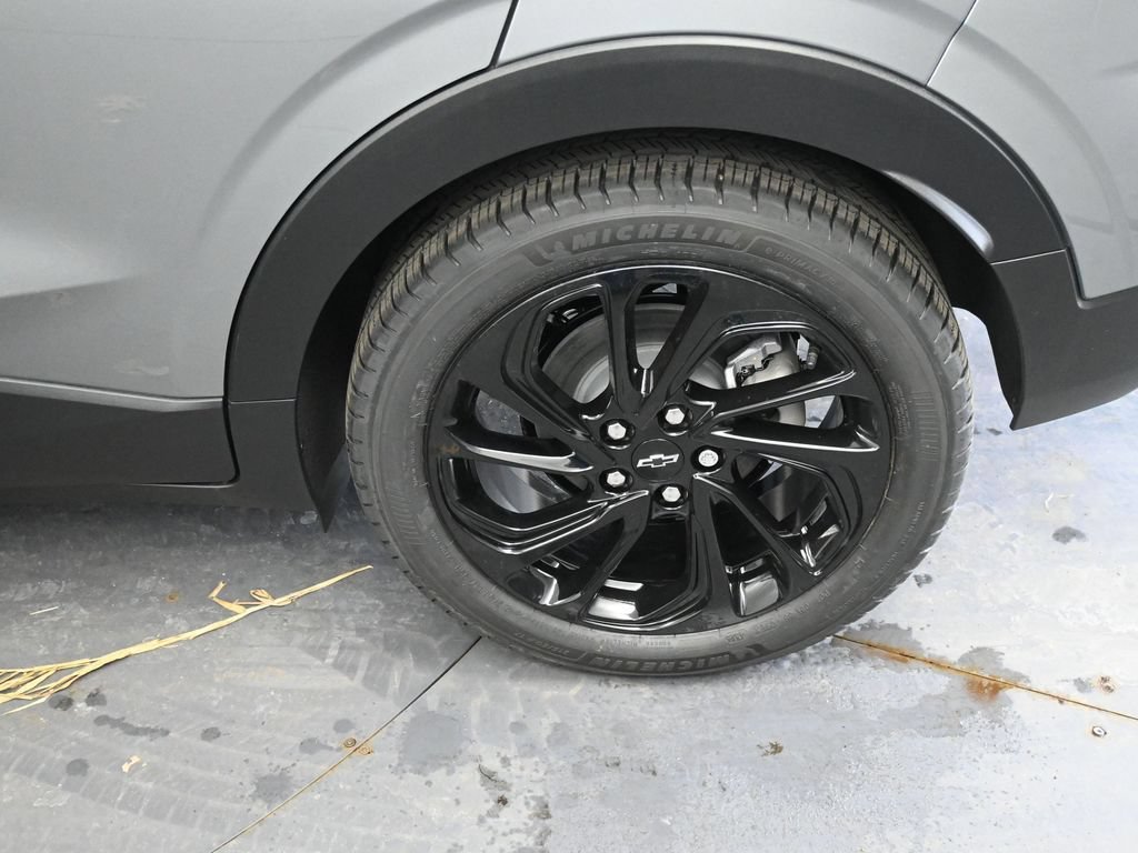 New 2027 Chevrolet Bolt RS FWD image 11