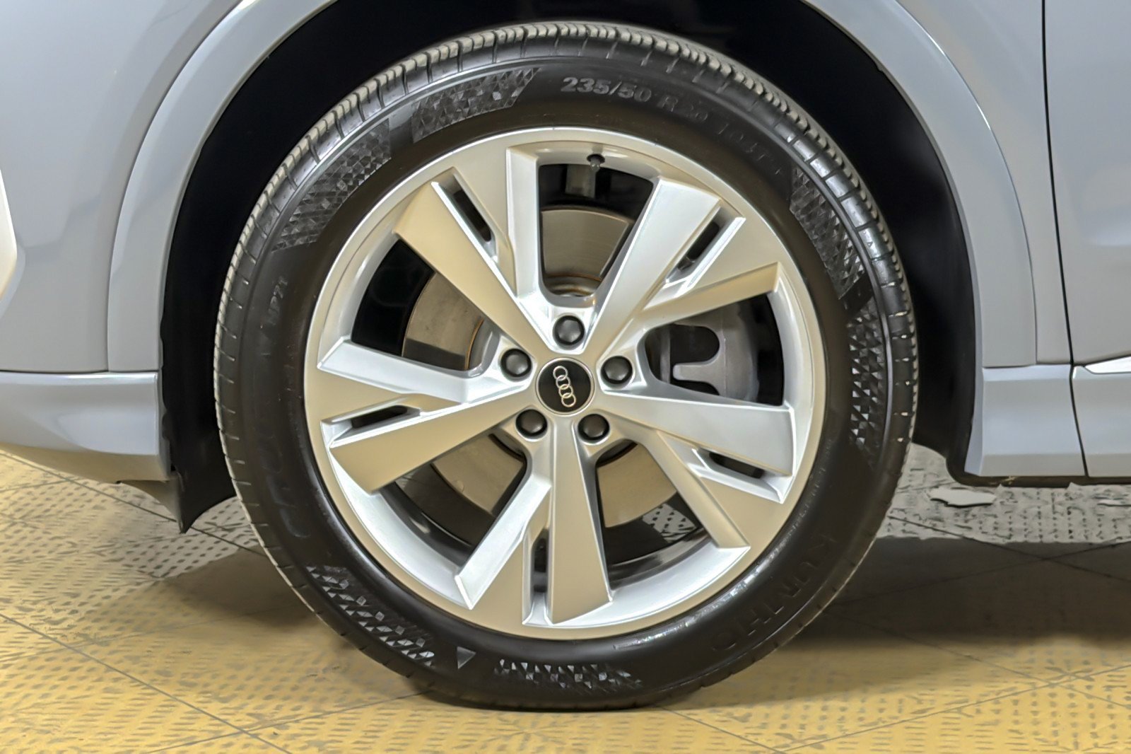 Certified 2023 Audi Q4 e-tron Premium AWD/4WD image 24