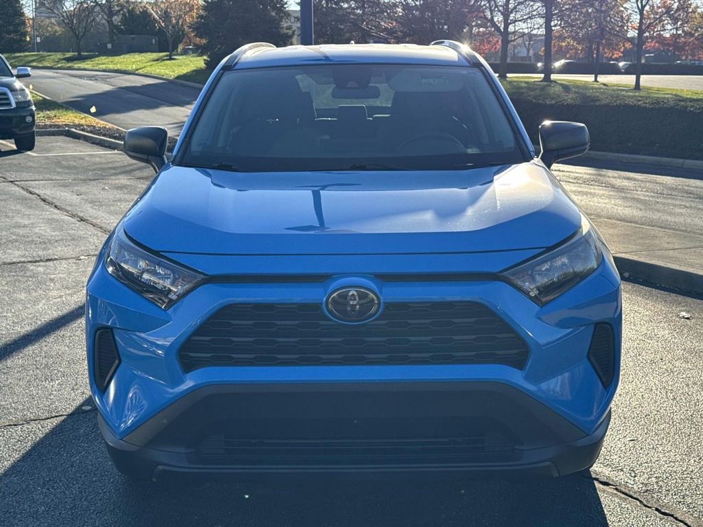 Used 2019 Toyota RAV4 LE image 8