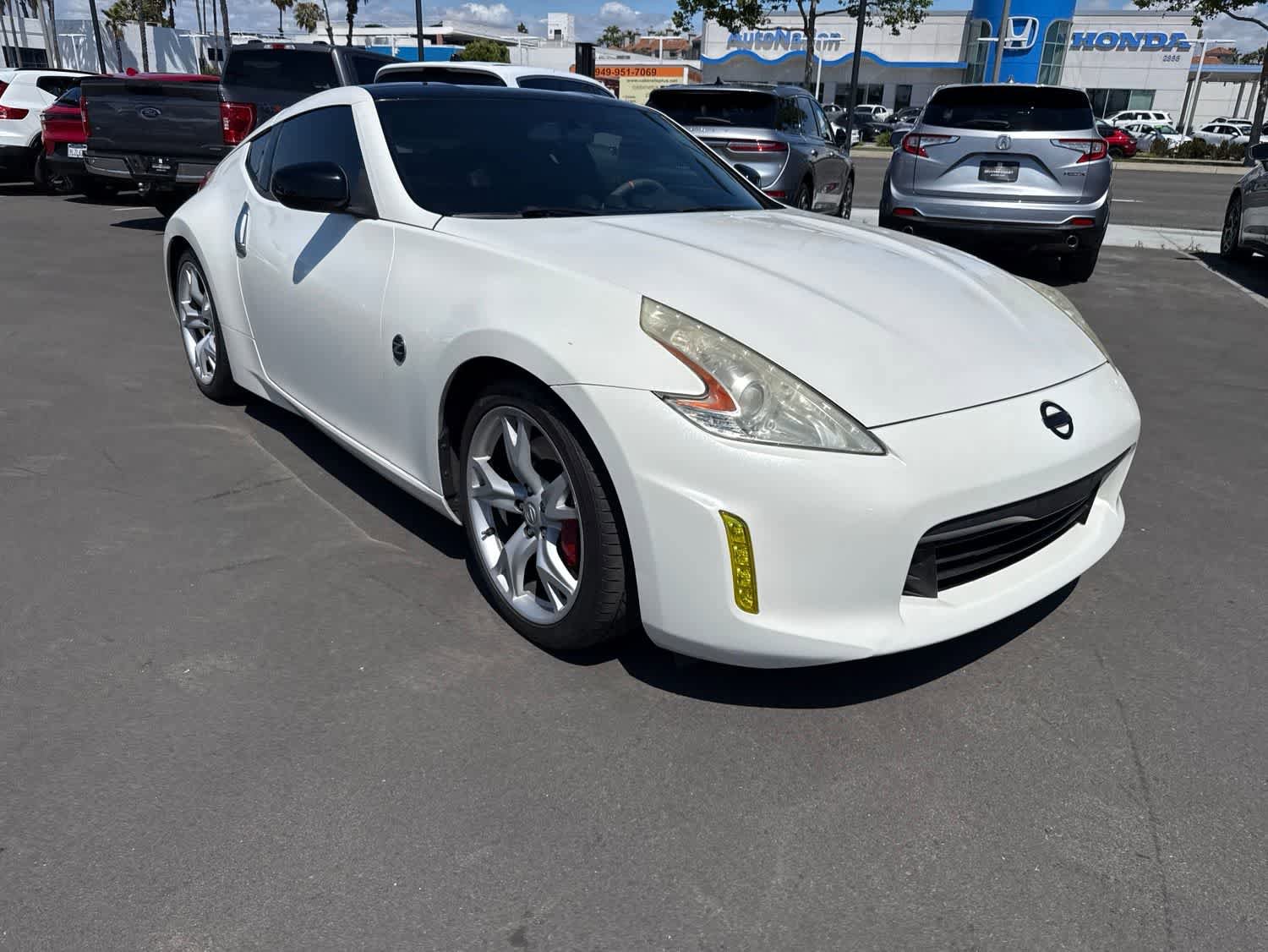 Used 2013 Nissan 370Z Coupe w/ Sport Pkg RWD image 9