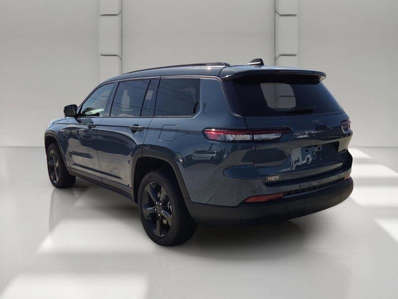 Certified 2026 Jeep Grand Cherokee L Limited w/ Limited Altitude Package RWD image 3