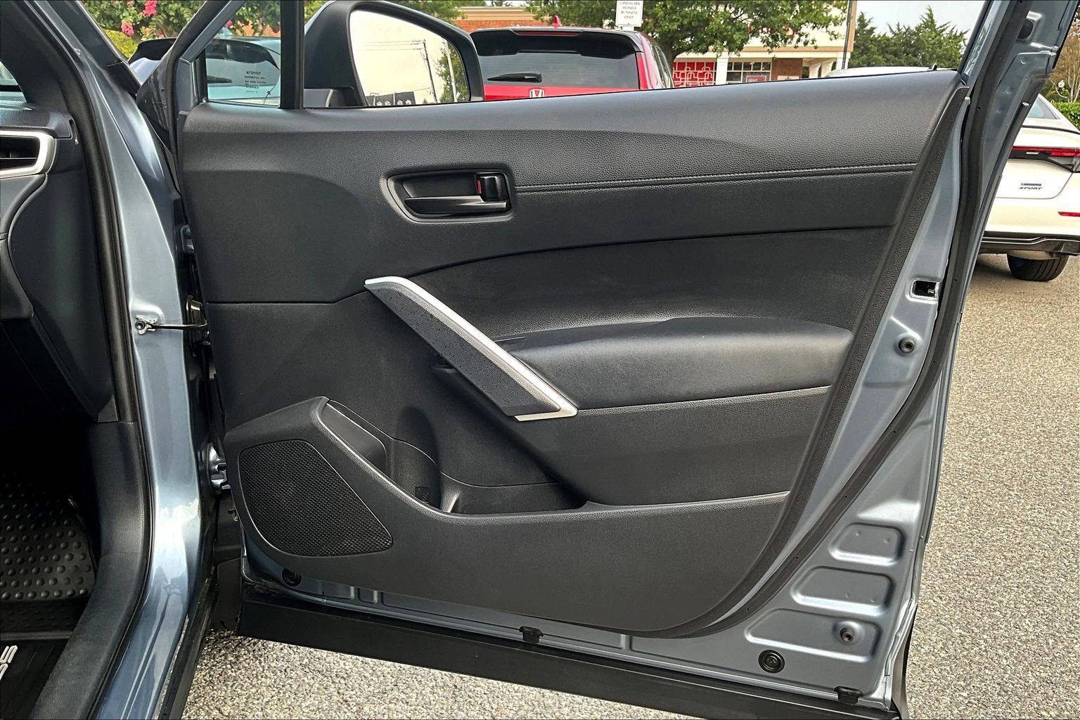 Used 2023 Toyota Corolla Cross AWD Hybrid w/ Moonroof Package image 19