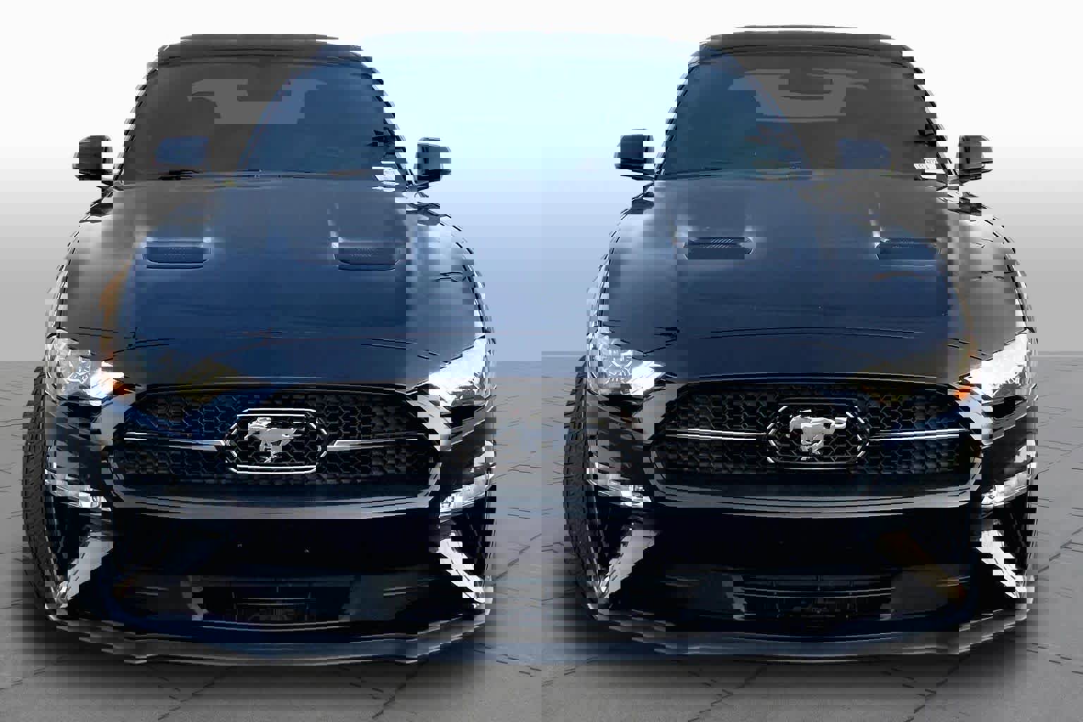 Used 2020 Ford Mustang Premium w/ Equipment Group 201A RWD image 4