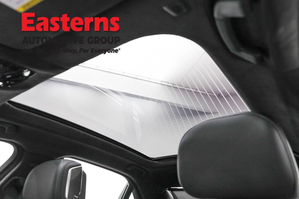 Used 2023 BMW 740i w/ Executive Package image 31