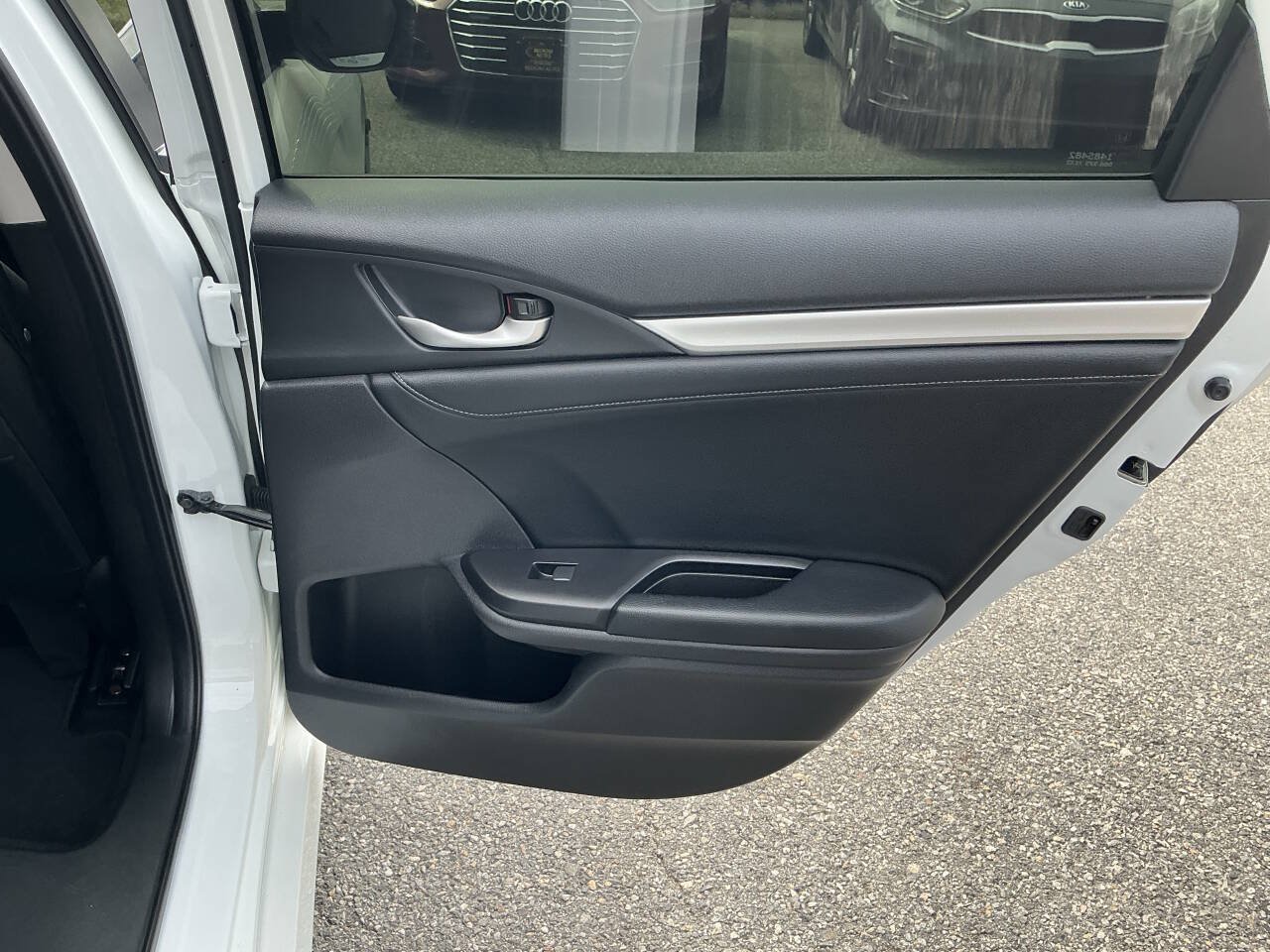 Used 2019 Honda Civic Touring image 36