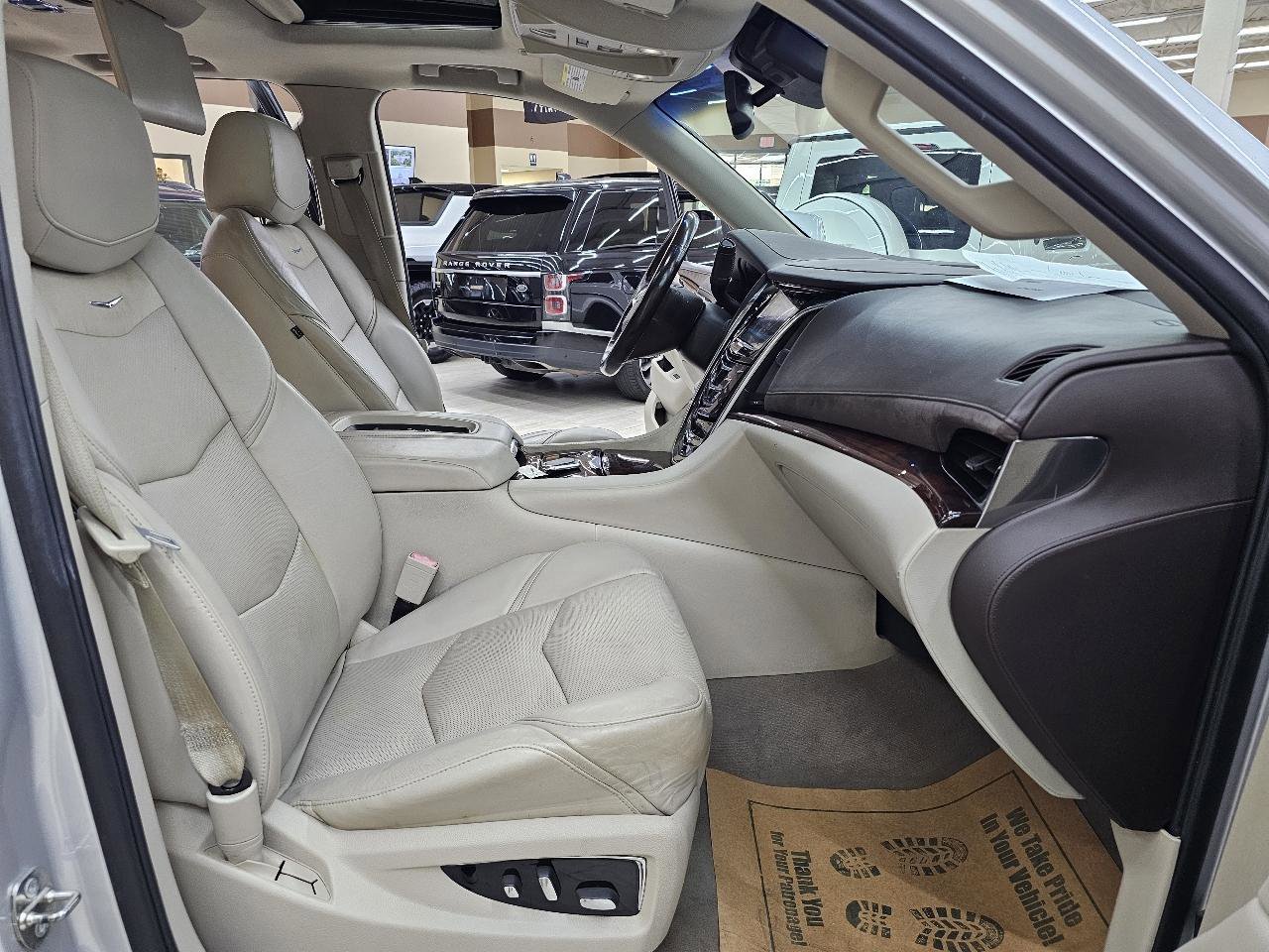 Used 2015 Cadillac Escalade ESV Luxury AWD/4WD image 23