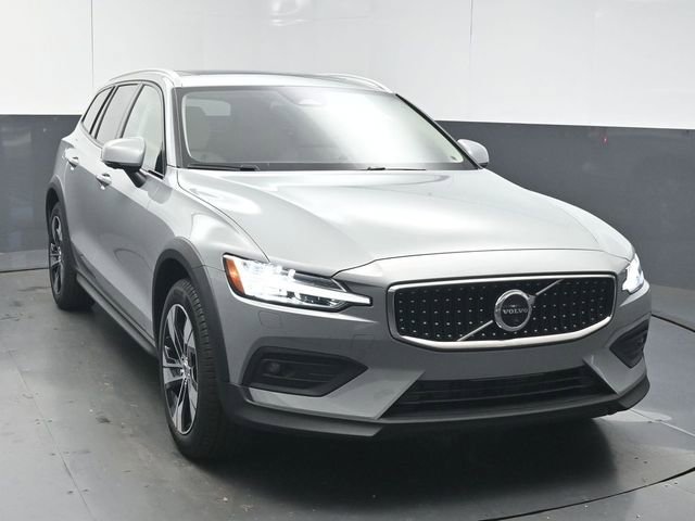 New 2026 Volvo V60 B5 Cross Country Plus w/ Protection Package Premier image 2
