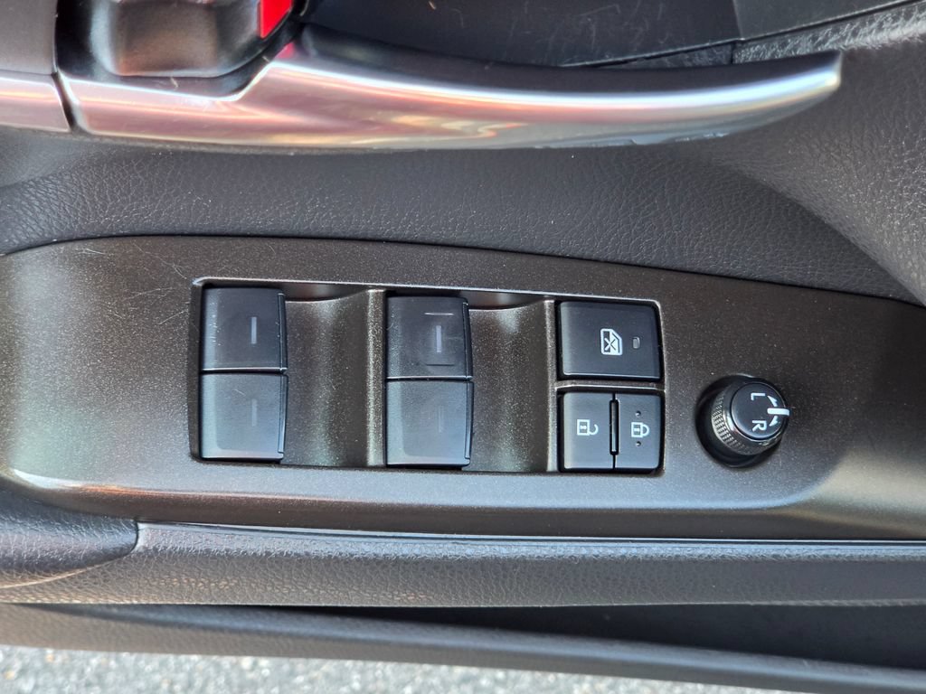 Used 2022 Toyota Camry LE AWD/4WD image 14
