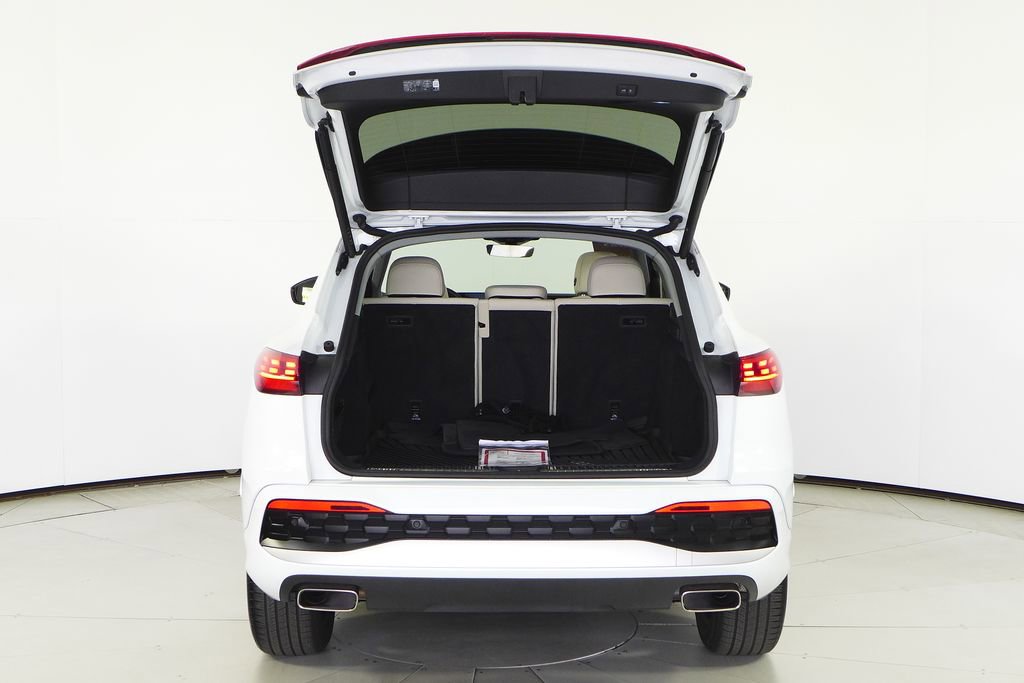 Used 2025 Audi Q5 Premium w/ Convenience Package AWD/4WD image 10
