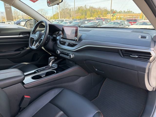 Used 2024 Nissan Altima 2.5 SR image 30