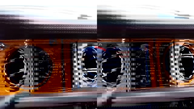 Used 2010 Rolls-Royce Phantom Sedan image 19