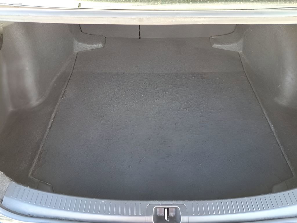 Used 2022 Toyota Corolla LE image 6