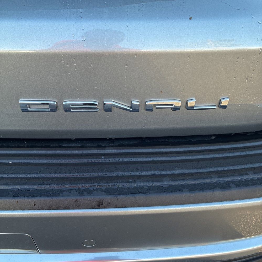 Used 2024 GMC Yukon XL Denali w/ Denali Reserve Package AWD/4WD image 15