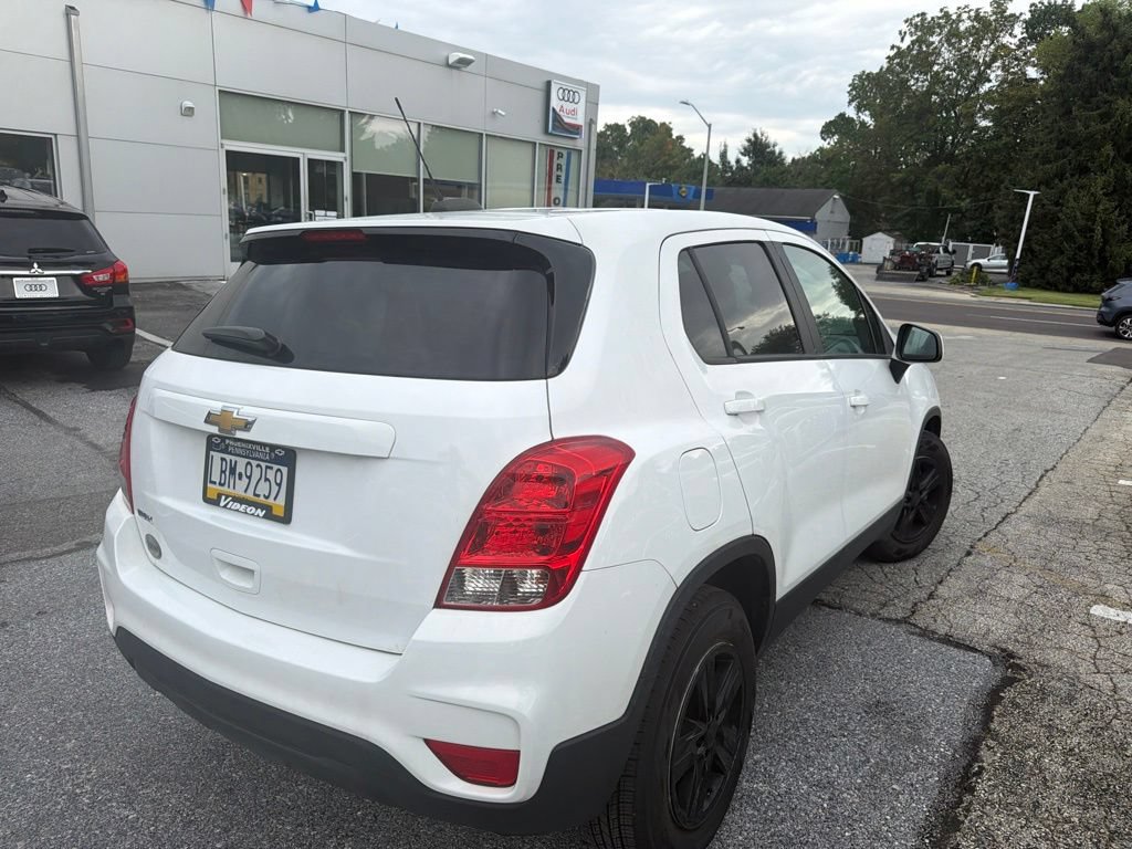 Used 2020 Chevrolet Trax LS w/ Tint and Cruise Package FWD image 5