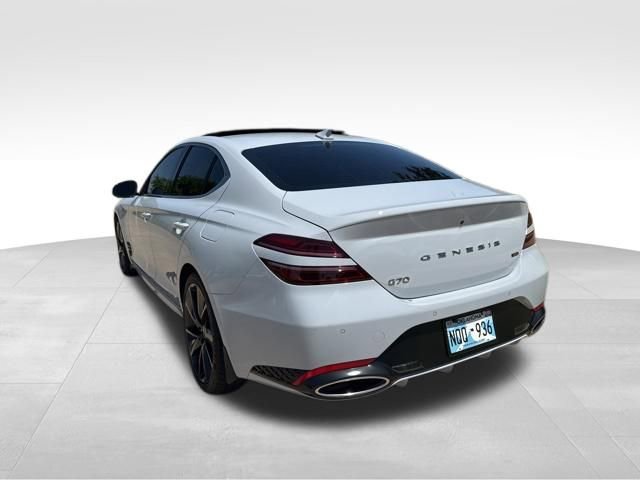 Used 2022 Genesis G70 3.3T RWD image 5
