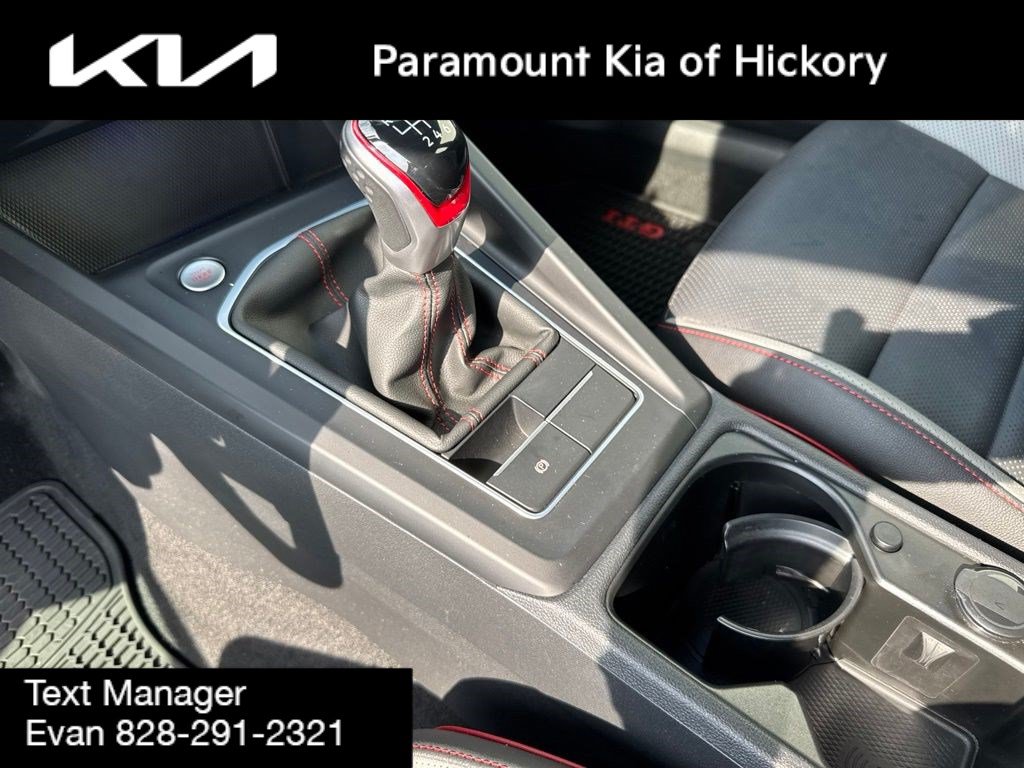 Used 2022 Volkswagen GTI SE FWD image 25